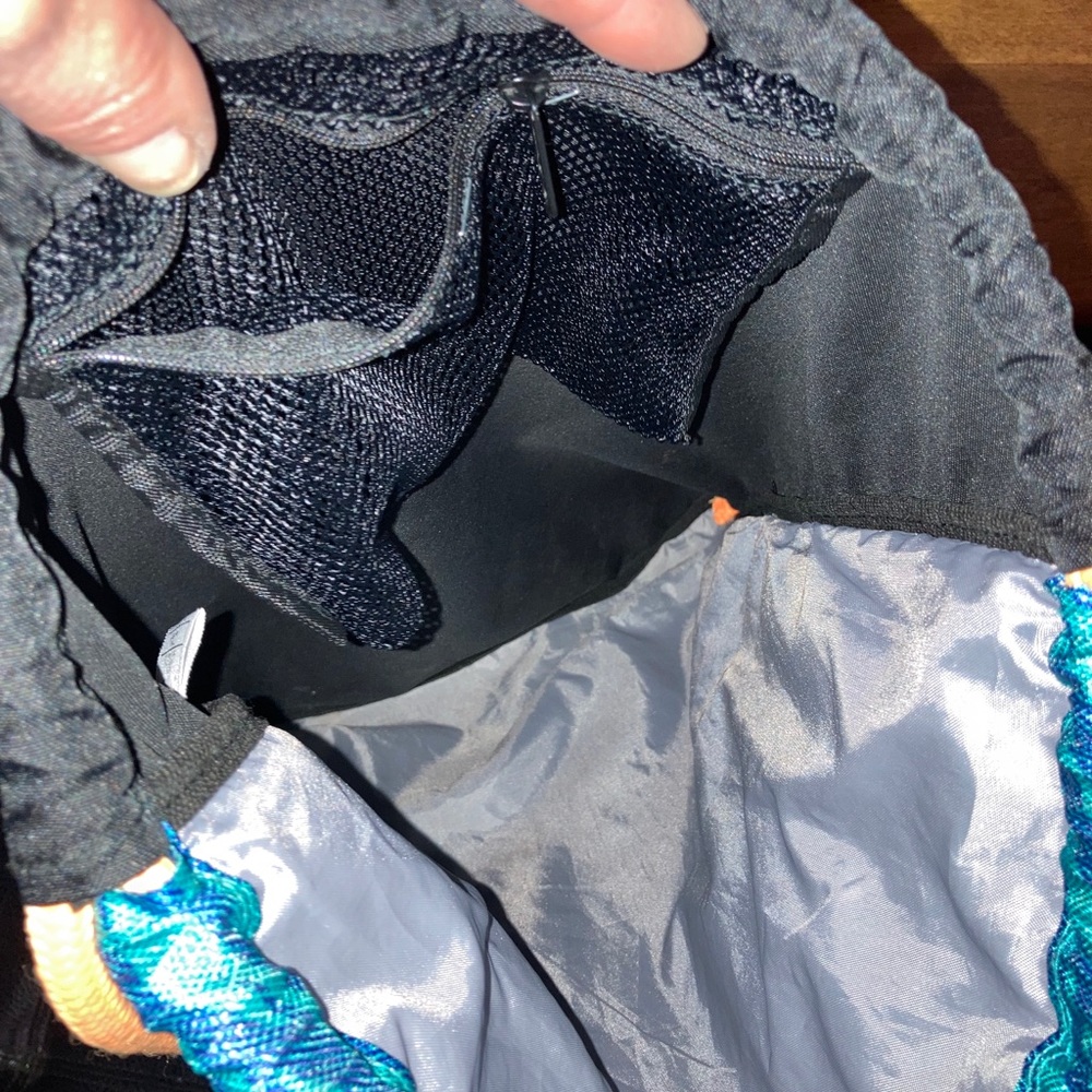 Adidas Drawstring Bag - Picture 3 of 3